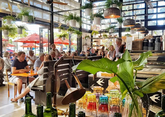 île de païn - lunch & breakfast restaurant & artisan bakery