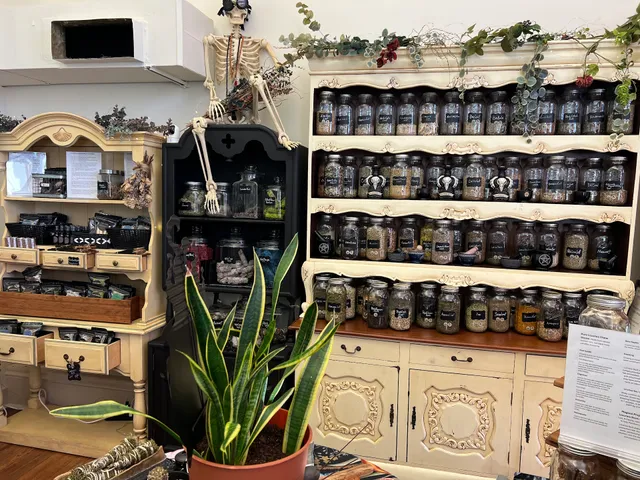 Herb & Smudge Apothecary