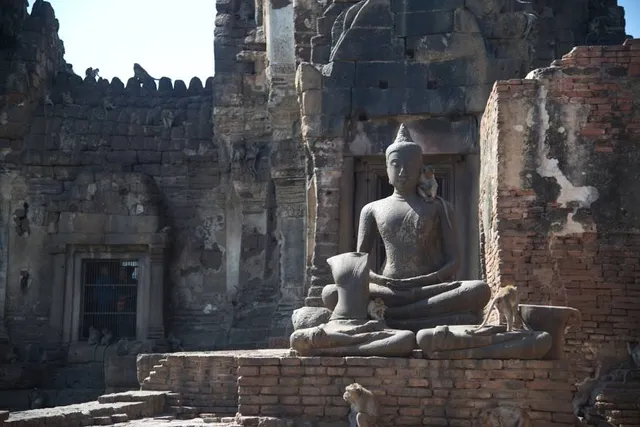 Prang Khaek historical shrine