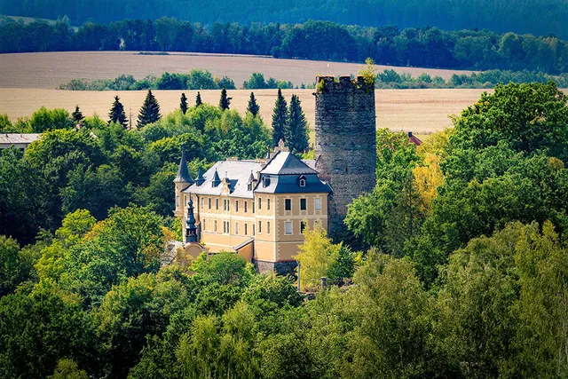 Old Castle Hrozňatov
