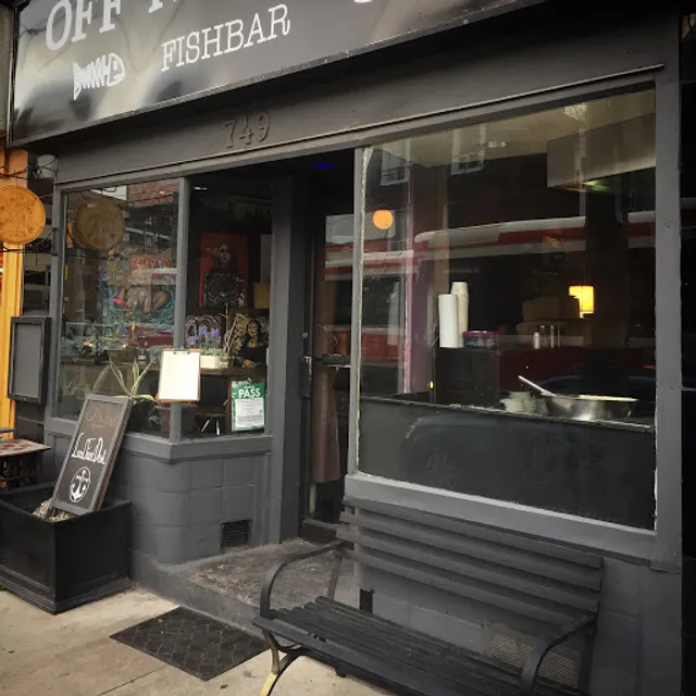 Off The Hook Fishbar