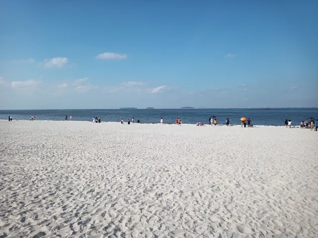 Pantai Pasir Putih PIK 2