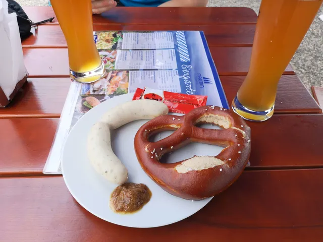 Maritim Biergarten