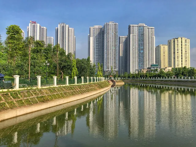 Mai Dịch Cemetery Park