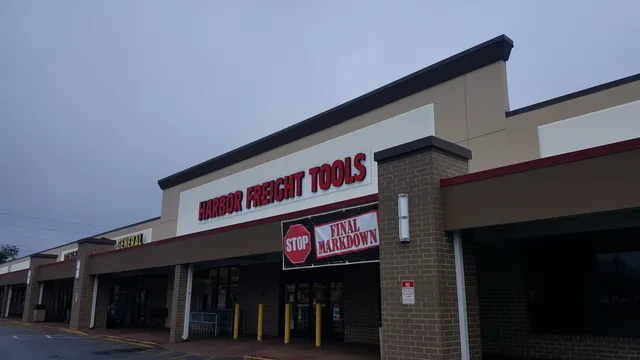 Hillsborough Square Shopping Center