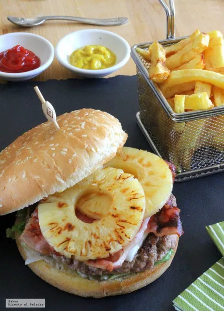 HAMBURGUESAS EL PERRITO CALIENTE CALZADA DEL HUESO, REALIZA TU PEDIDO Y PASA POR EL.