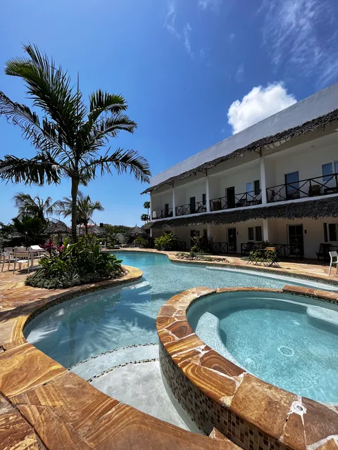 TGI Kibanda Lodge & Beach Club