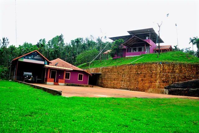 Kaadukallu Homestay
