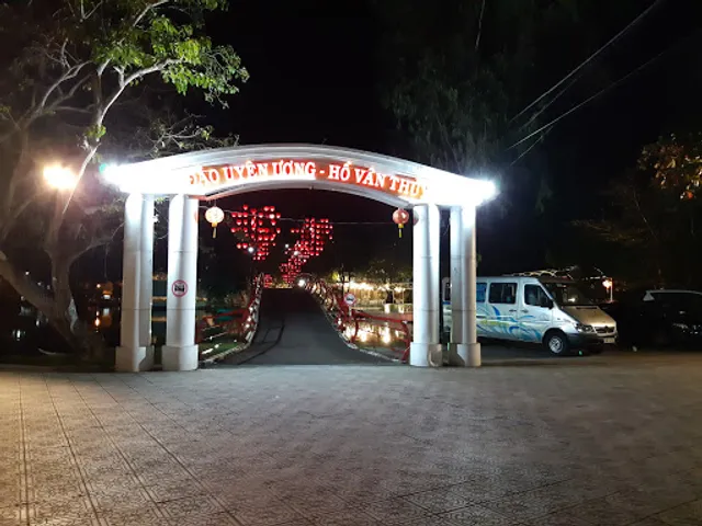 Nhà hàng Vân Thủy