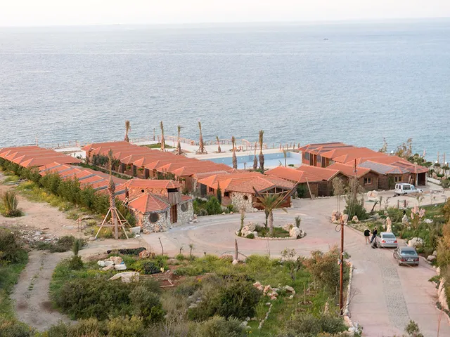 Diamond Bay Lebanon Resort