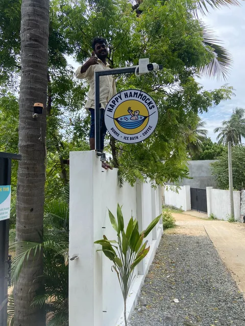 Happy hammocks, Weligama - Beach Road