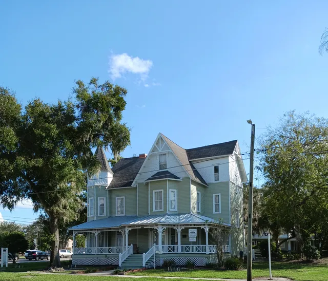 Bradlee-Mc Intyre House