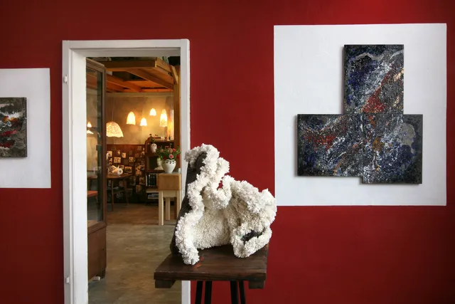 Porzellanatelier Claudia Biehne - Skulpturen, Wandbilder, Unikatleuchten