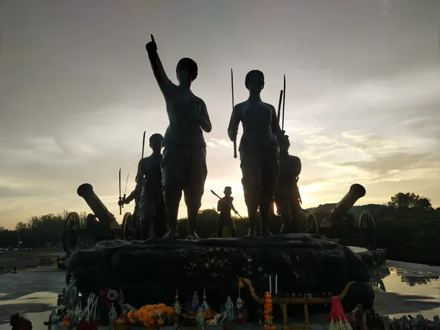 Thalang Victory Monument
