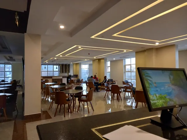 DALLAS PREMIERE HOTEL