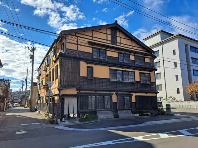 漆と大人の隠れ宿 お宿たなか