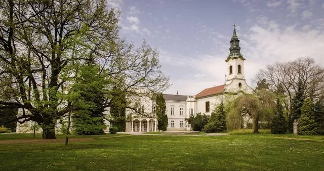 Brunszvik-kastély parkja