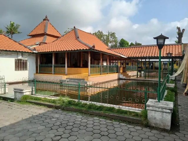 Jami' Mosque Pathok Negoro Ploso Kuning