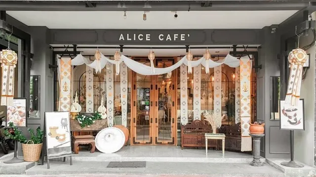 Alice Cafe