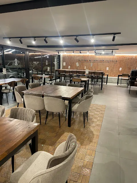 Del Poble Pizza TakeAway