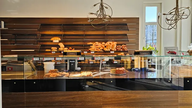 Café & Bakery Peters Binz