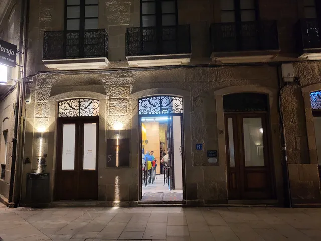 Restaurante La Casa De Las 5 Puertas