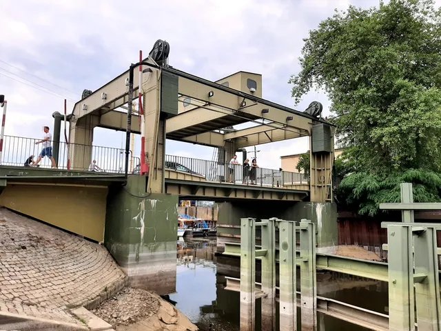 Most podnoszony w Nowej Soli