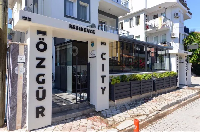 Ozgur City Residence