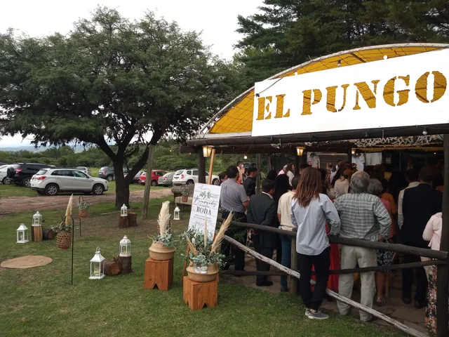 El Pungo Pub