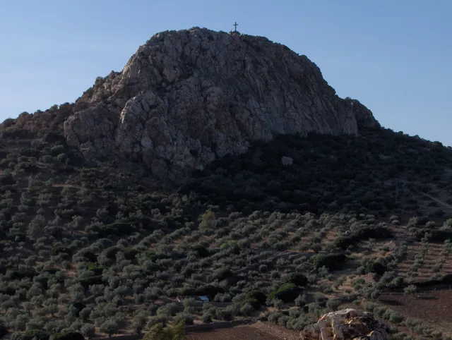 Cruz del peñón de Peñarroya Pueblonuevo