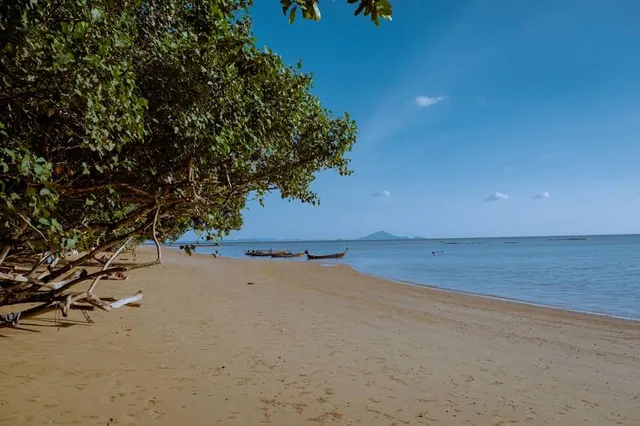 Ao Nam Mao Beach
