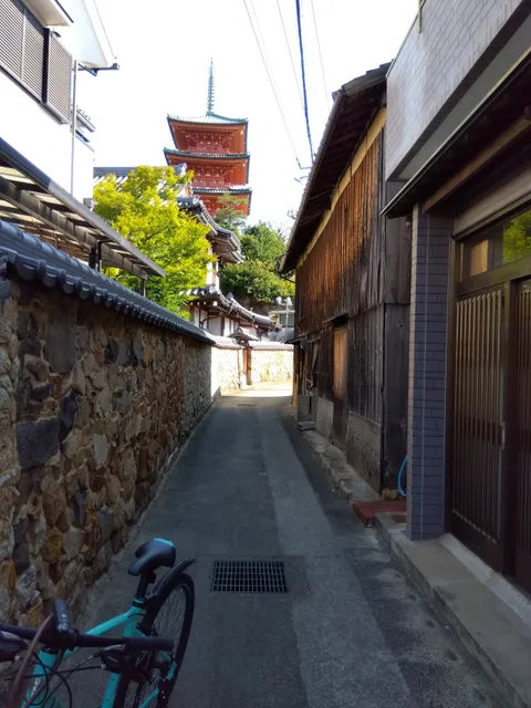 Meiro no machi (Maze Town)