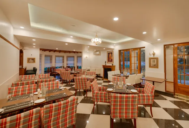 Green Oak - Multi Cuisine ITALIAN ,ORENTAL ,INDIAN