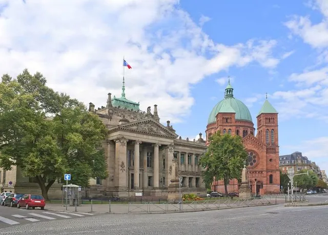 Église catholique Saint-Pierre-le-Jeune