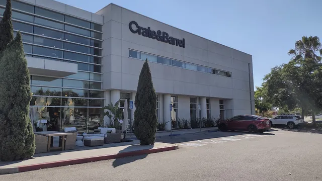 Crate & Barrel
