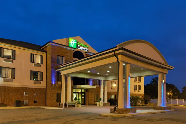 Holiday Inn Express & Suites Sylacauga by IHG