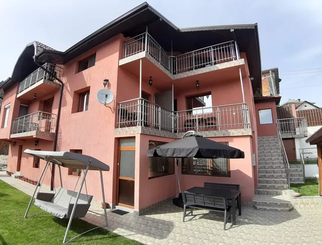 Guest house "Romance"