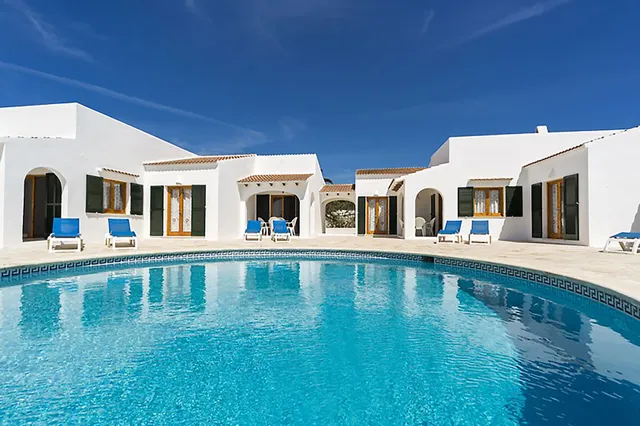 Apartamentos Cala Blanca