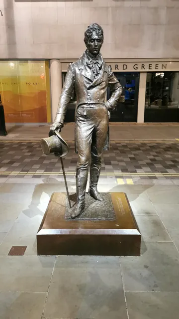 Beau Brummell Statue