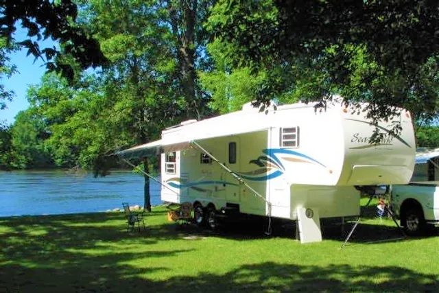 Two Rivers Campground & Tubing