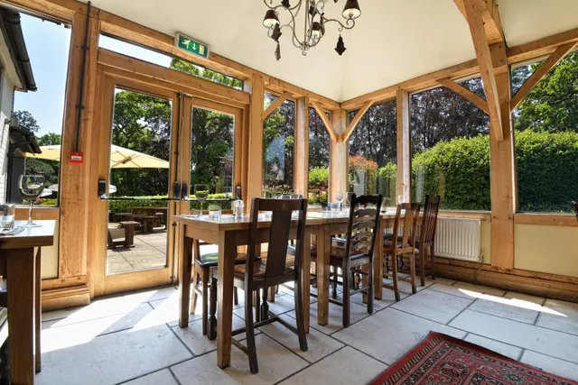 The Black Horse Pub & Restaurant, Iver Heath