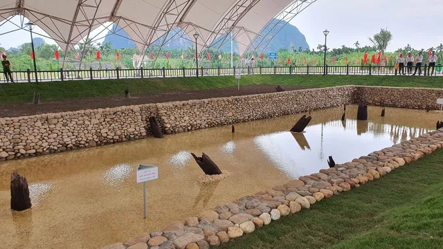 Di tích bãi cọc Cao Quỳ