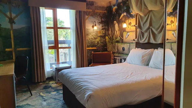 Chessington Azteca Hotel