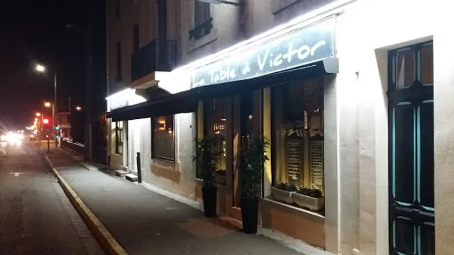 La table à Victor