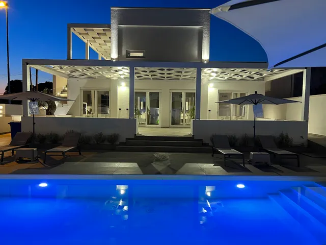 Elite Luxury Residence & Emblema Apartments