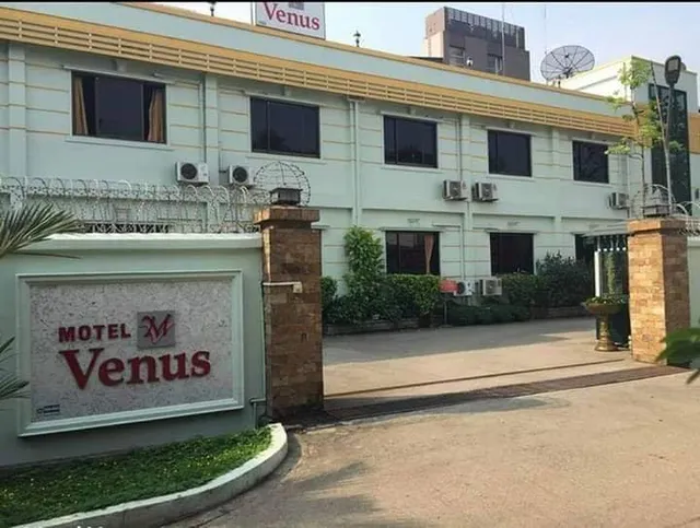 Motel Venus