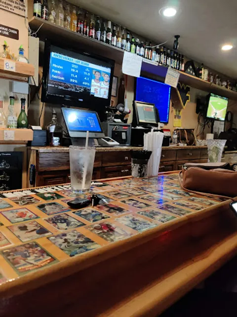 Uncle Mike's Bar & Grill