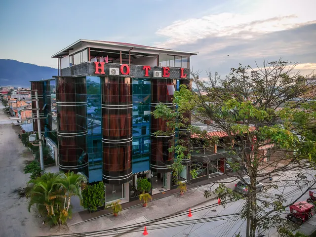 Hotel Arenas del Mayo