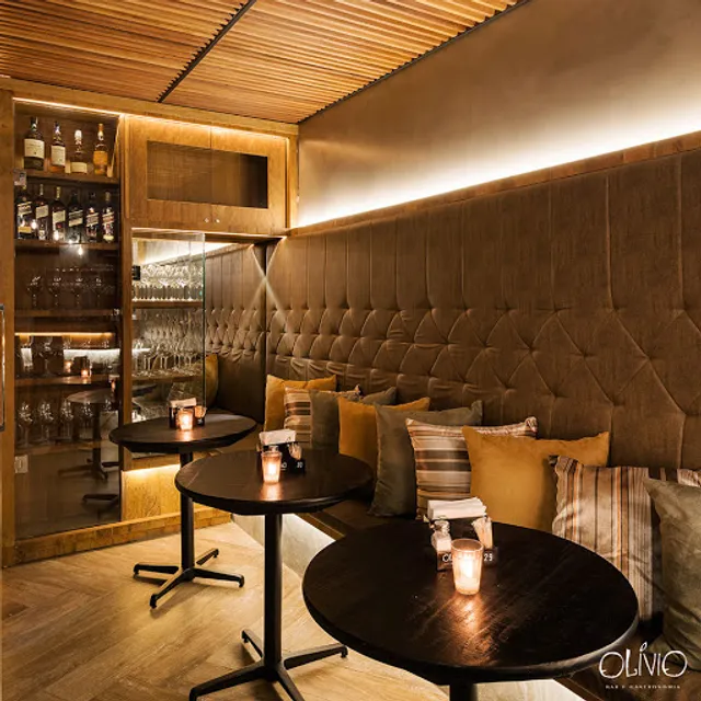 Olívio Bar & Gastronomy