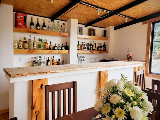 Restaurante y Cabañas Los Cerezos